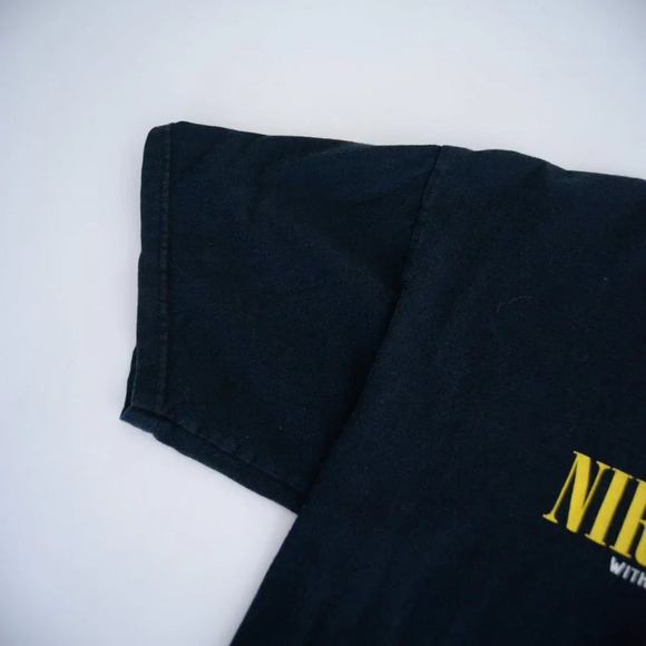 Y2K '05 Anvil Black Nirvana With The Lights Out Pre-Shrunk Short Sleeve T-shirt - Picture 11 of 11